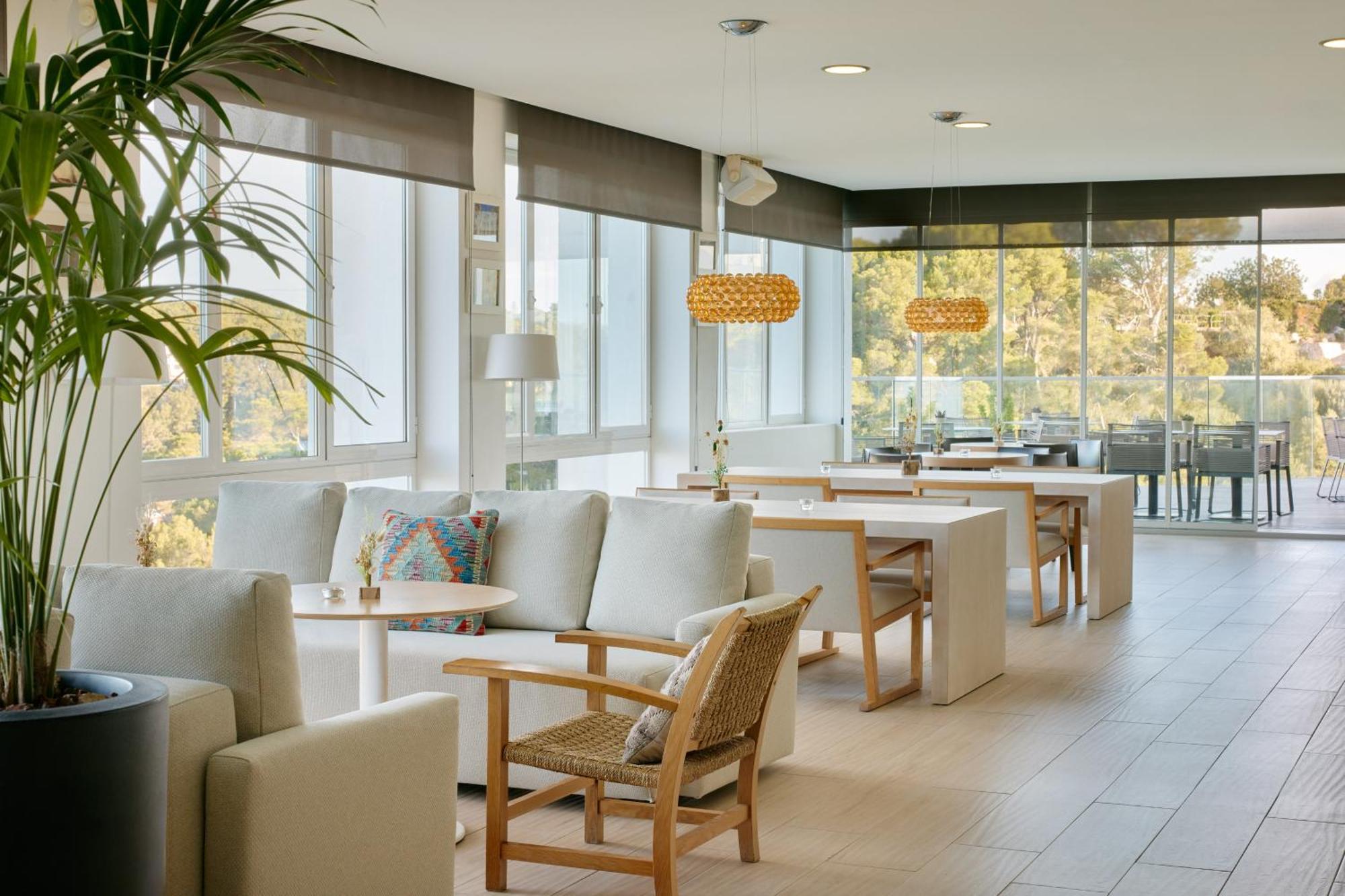เมเลีย กาลา กัลดานา Hotel กาลากัลดานา ภายนอก รูปภาพ The interior of the lounge